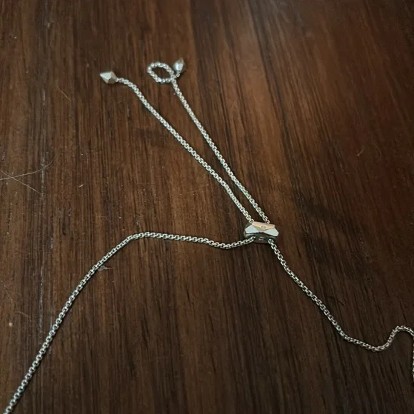 Kendra Scott Elegant Silver Necklace with Geometric Accents - Picture 2 of 2